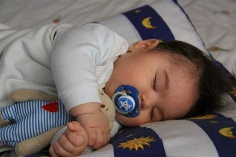 yeni doğan bebek ne kadar uyur uzman tv
